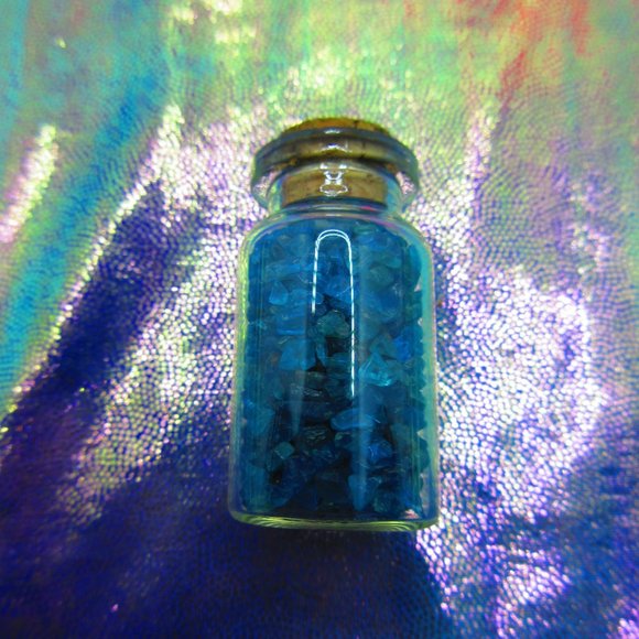 Blue Apatite Chips Gemstone In A Bottle Embellishments Natural Semi Precious - Picture 3 of 3